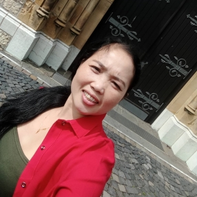 Cherry, Babysitter in Viersen