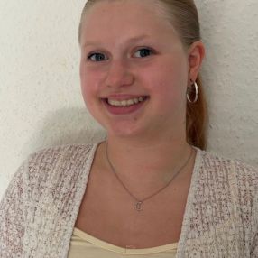 Melina, Babysitter in Lingen (Ems)