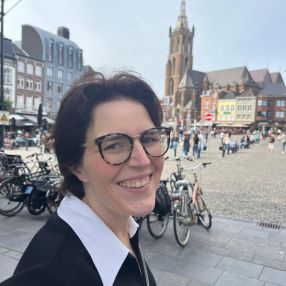 Dana, Babysitter in Brühl