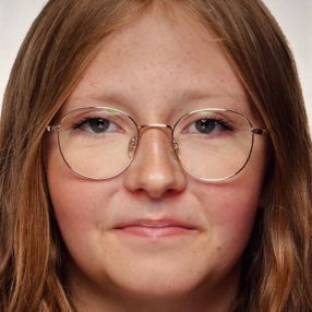 Zoe, Babysitter in Stuhr