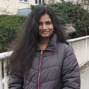 Praveena, Babysitter in Münster