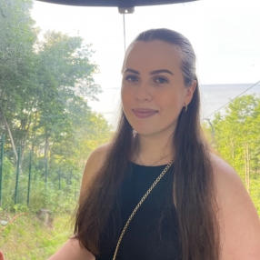 Valeria, Babysitter in Wiesbaden