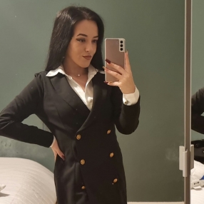 Ariana, Babysitter in Bergisch Gladbach