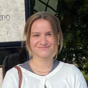 Elodie, Babysitter in Freiburg im Breisgau