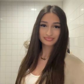 Berna, Babysitter in Monheim am Rhein