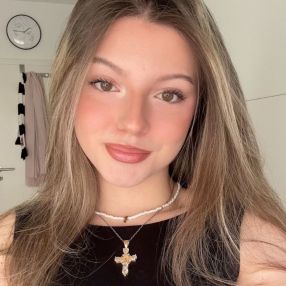 Julina Cecile, Babysitter in Idstein