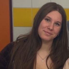 Leoni, Babysitter in Weil
