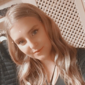 Nadine, Babysitter in Friedrichshafen