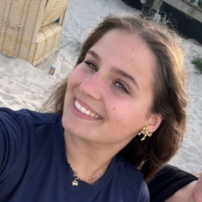 Karoline, Babysitter in Hamburg