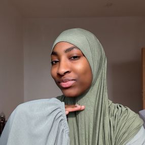 Adama, Babysitter in Mönchengladbach