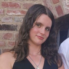 Franceska, Babysitter in Kreuzau