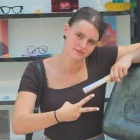 Franceska, Babysitter in Kreuzau