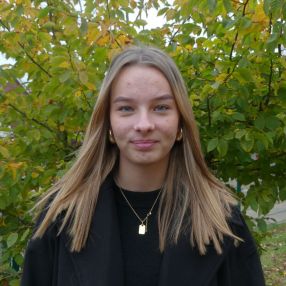 Maja, Babysitter in Stuhr