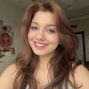 Nisa, Babysitter in Würzburg