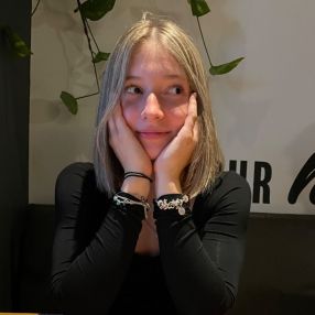 Mirja, Babysitter in Neutraubling