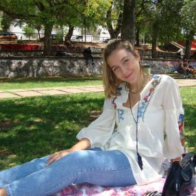 Alma, Babysitter in Lünen