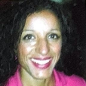 Karima, Babysitter in Essen