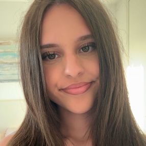 Pia, Babysitter in Stuhr