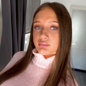 Sirin, Babysitter in Arnstadt