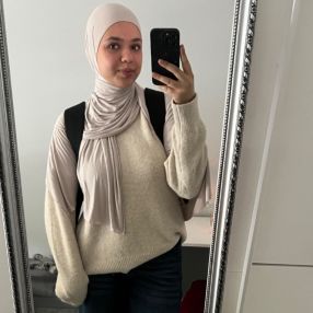 Almira, Babysitter in Stolberg