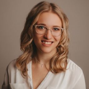Jil, Babysitter in Erlangen