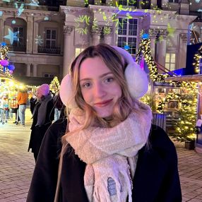 Luci, Babysitter in Passau
