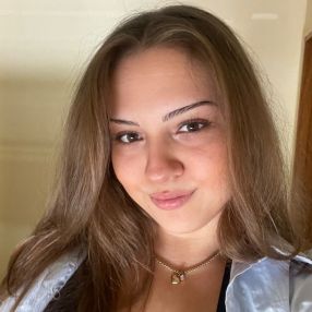 Justine Jessica, Babysitter in Bischofsheim