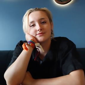Robyn, Babysitter in Eschwege