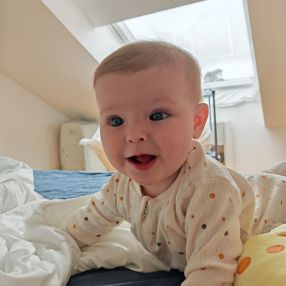 Anna, Familie in Haar