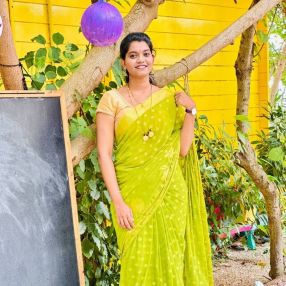 Santhoshi, Babysitter in Goslar