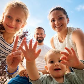 Migena, Family in Moers