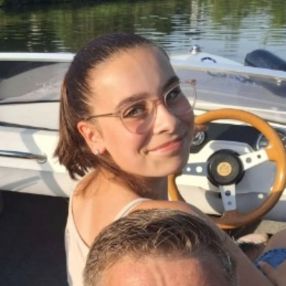 Leonie, Babysitter in Diez