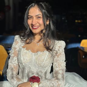 Bansari, Babysitter in Magdeburg
