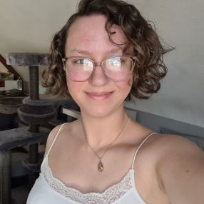 Julia, Babysitter in Neckargemünd