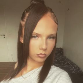 Amelia, Babysitter in Gladbeck