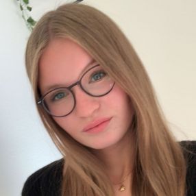 Finja, Babysitter in Itzehoe