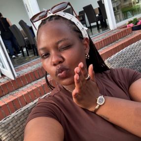 Nzitonda, Babysitter in Bassum