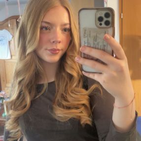 Anika, Babysitter in Alfter