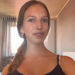 Leni, Babysitter in Northeim