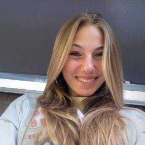 Mia, Babysitter in Aachen
