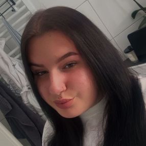 Charleen, Babysitter in Witzenhausen