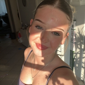 Angelina, Babysitter in Stralsund