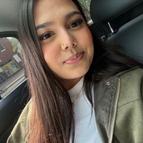 Asli-Naz, Babysitter in Gladbeck