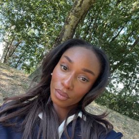 Mariam, Babysitter in Oberhausen