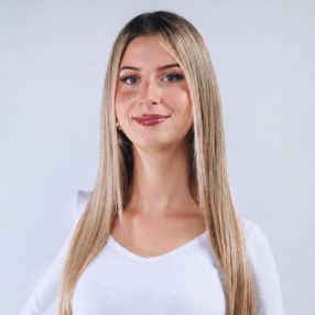 Leona, Babysitter in Albstadt