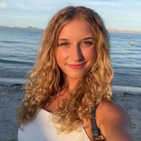 Mia, Babysitter in Hofheim am Taunus