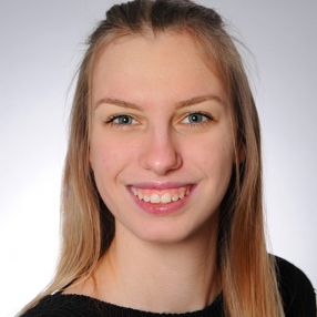 Lucy, Babysitter in Bernburg (Saale)