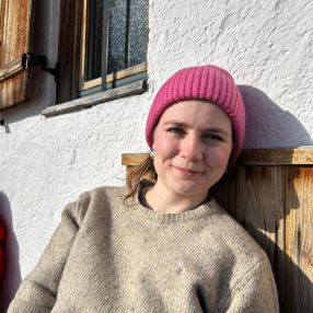 Leonie, Babysitter in Poing