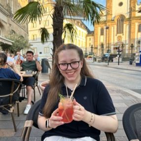 Aliya, Babysitter in Paderborn