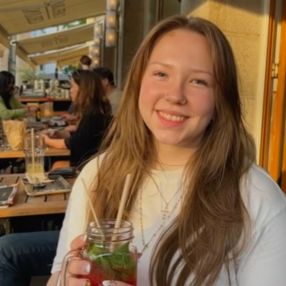 Aliya, Babysitter in Paderborn